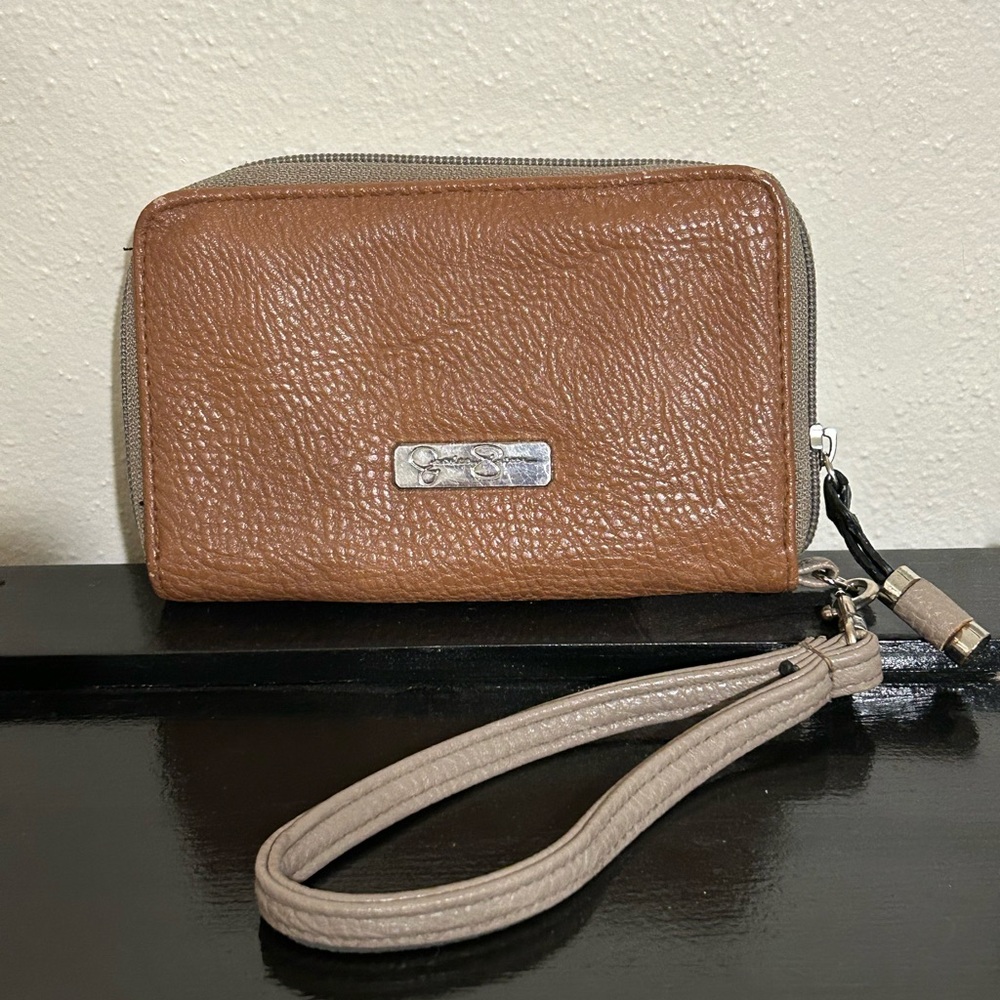 Jessica Simpson Zip Around Wristlet Wallet Brown Black Gray‎